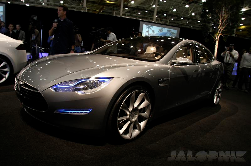 Illustration for article titled Tesla Model S Sedan Concept: $49,900 Seven-Seater Electric To Hit Streets In 2011
